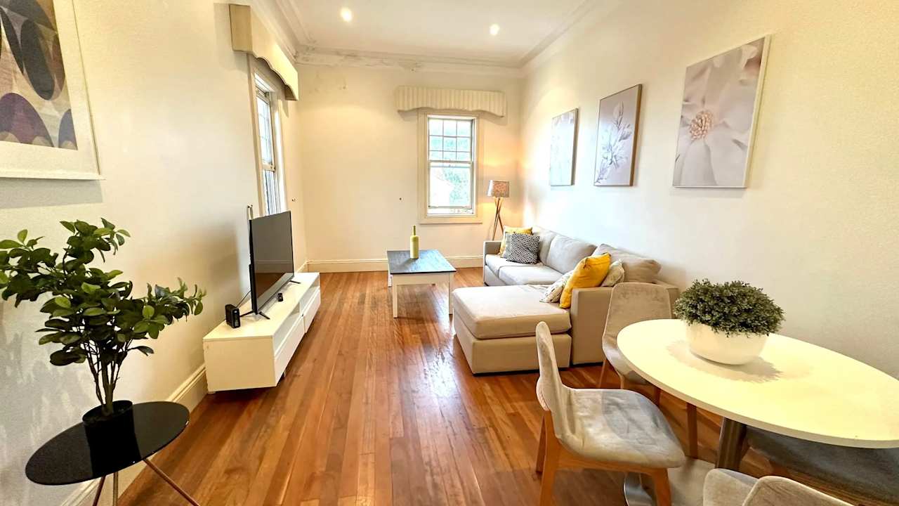 Whole property with 2 rooms for rent