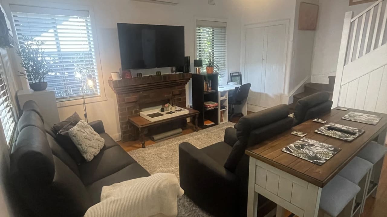 Furnished room in a share house