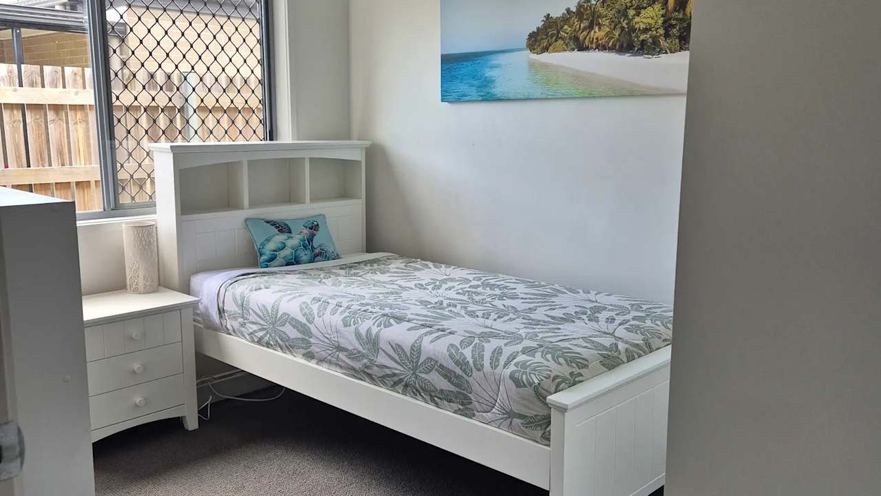 Unfurnished room in a share house