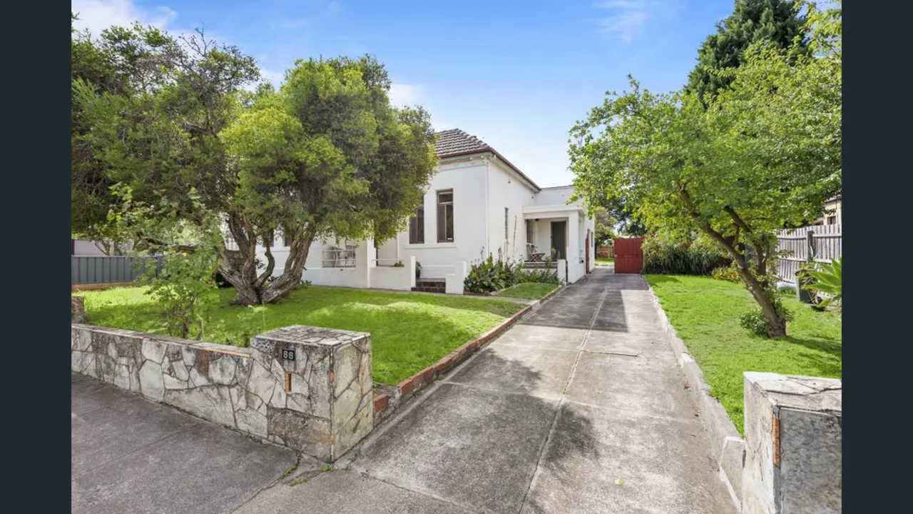 Unfurnished room in a share house