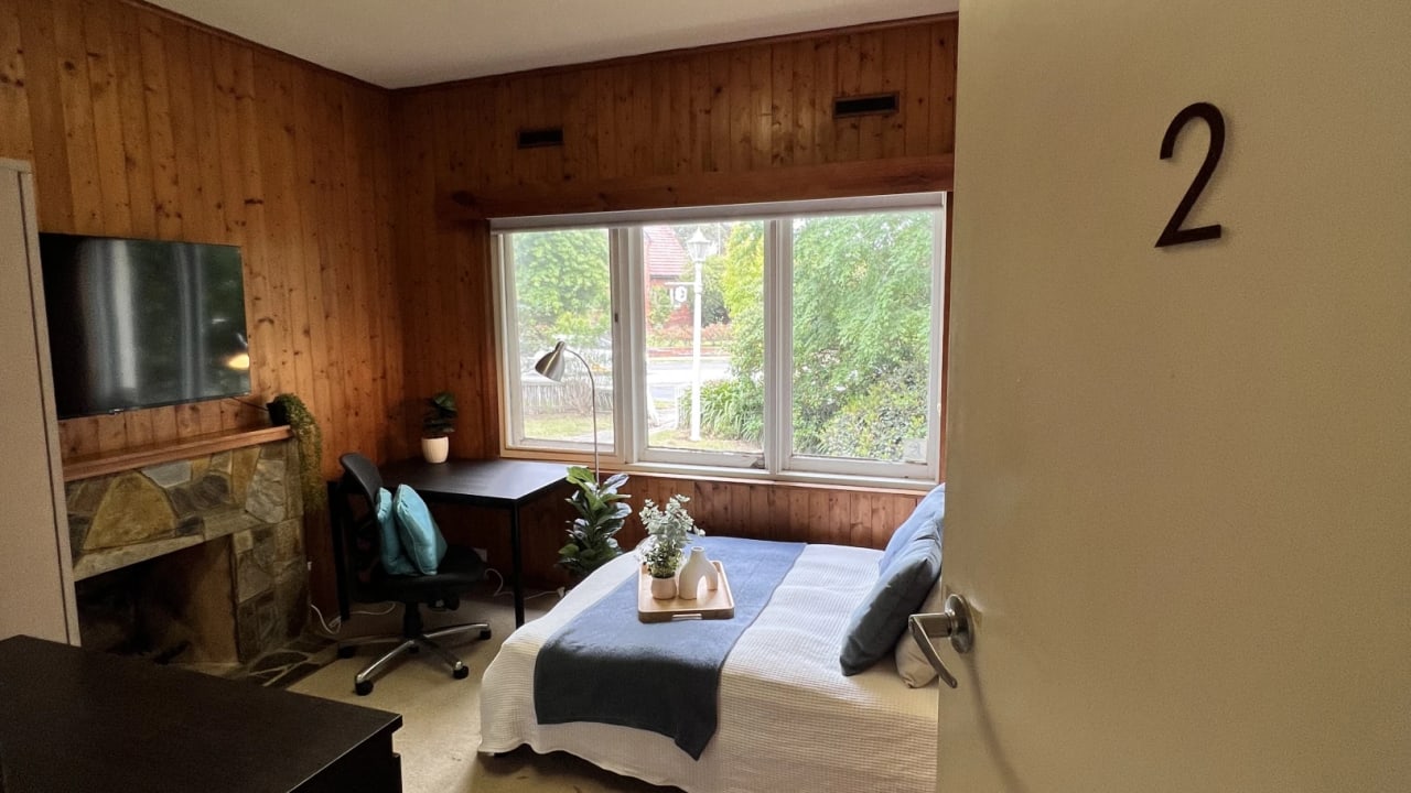 Furnished room in a share house