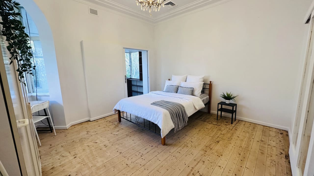 Furnished room in a share house