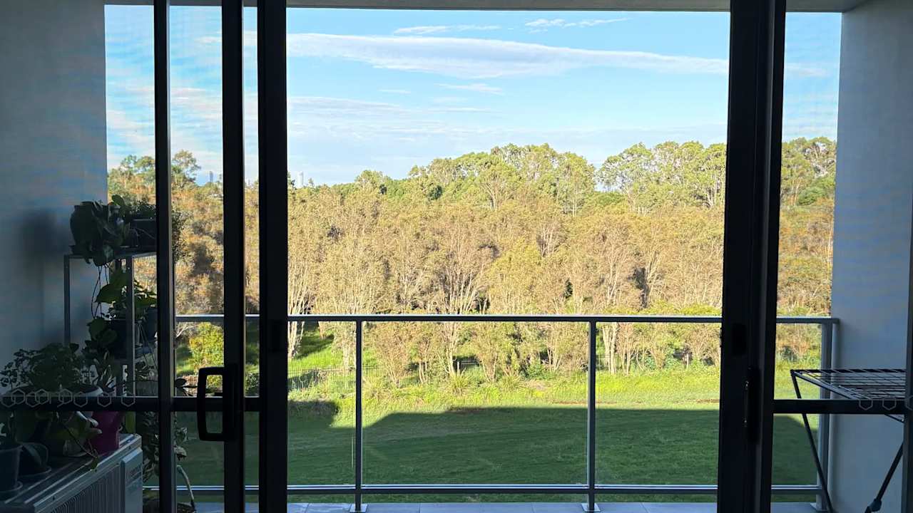 Unfurnished room with own bathroom