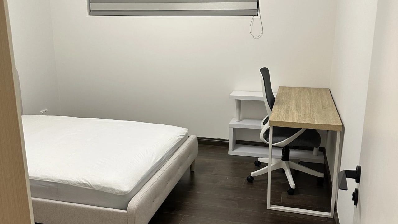 Room in a share house