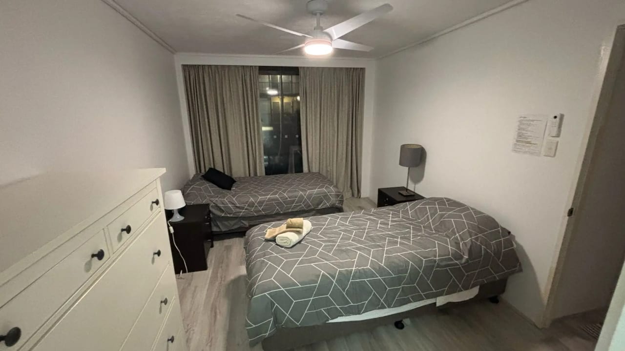 Furnished room in a flatshare