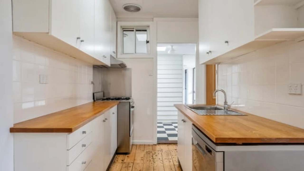 Unfurnished room in a share house