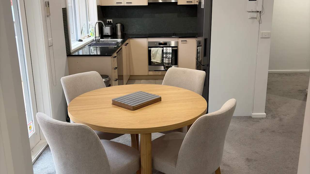 Unfurnished room in a flatshare