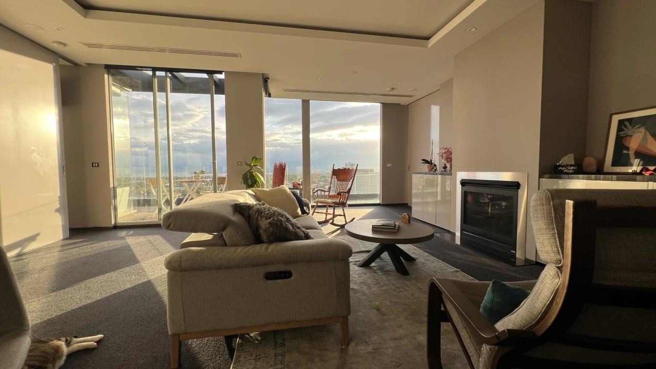 Furnished room with ensuite in a flatshare