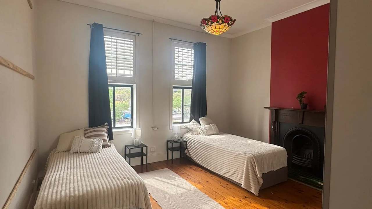 Furnished room in a share house