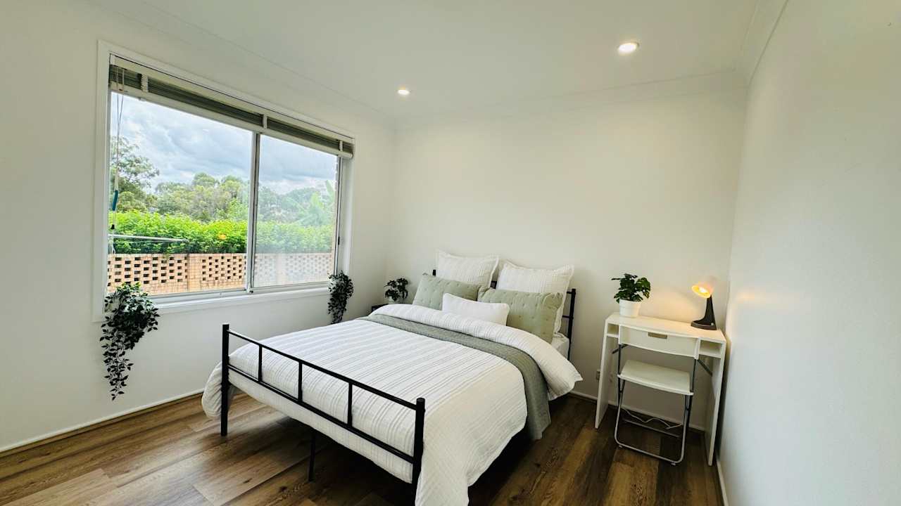 Furnished room in a flatshare
