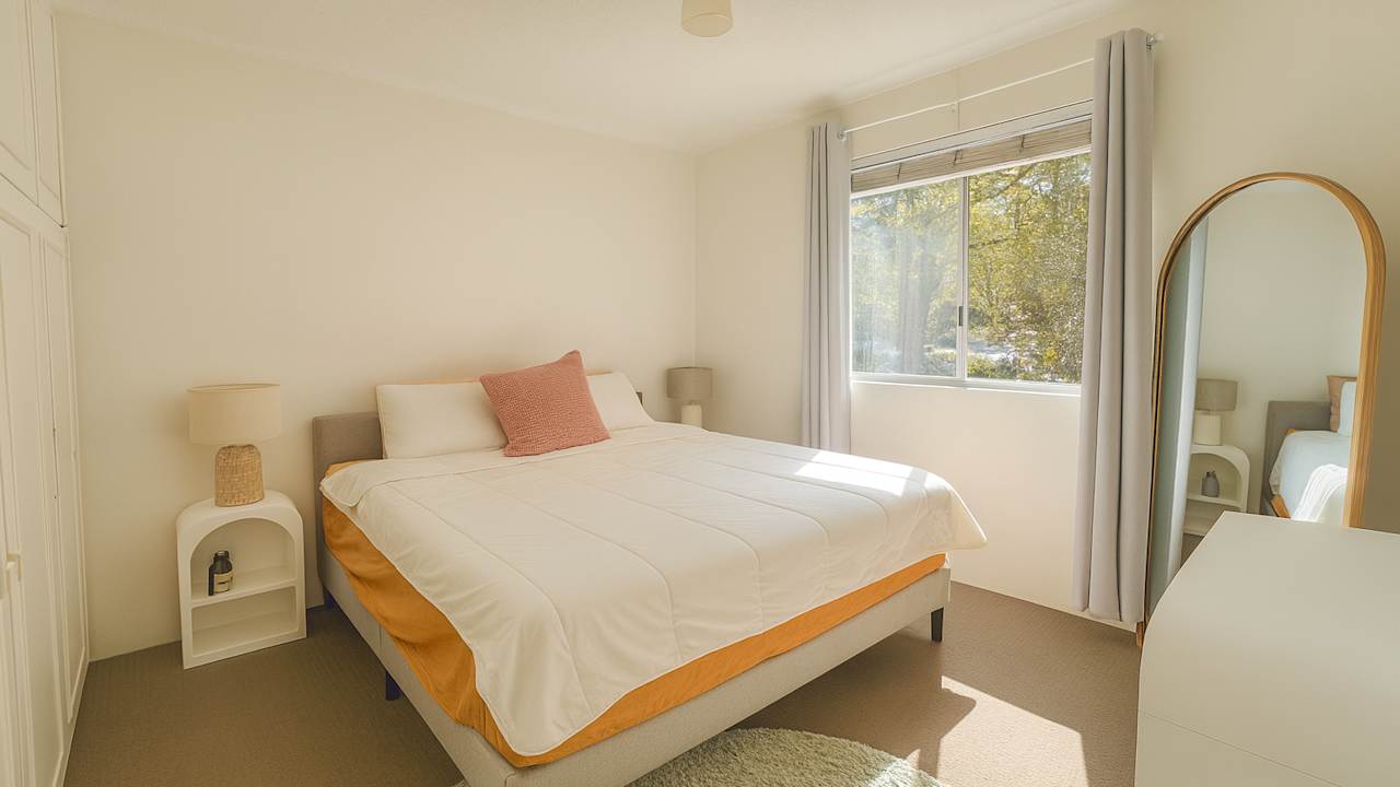Whole property with 1 room for rent