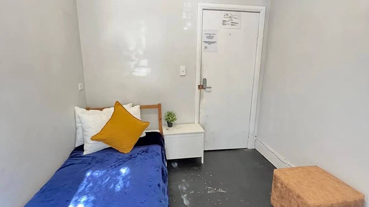 Furnished room in a flatshare