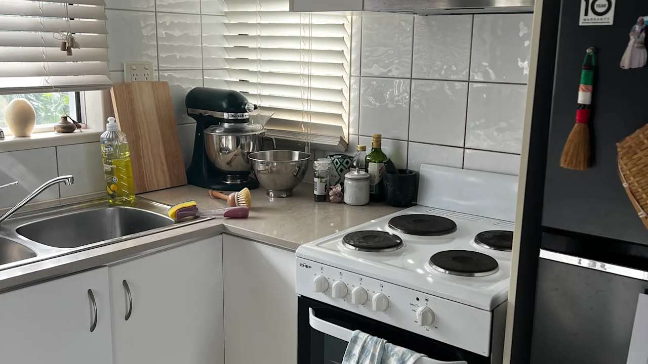 Unfurnished room with own bathroom