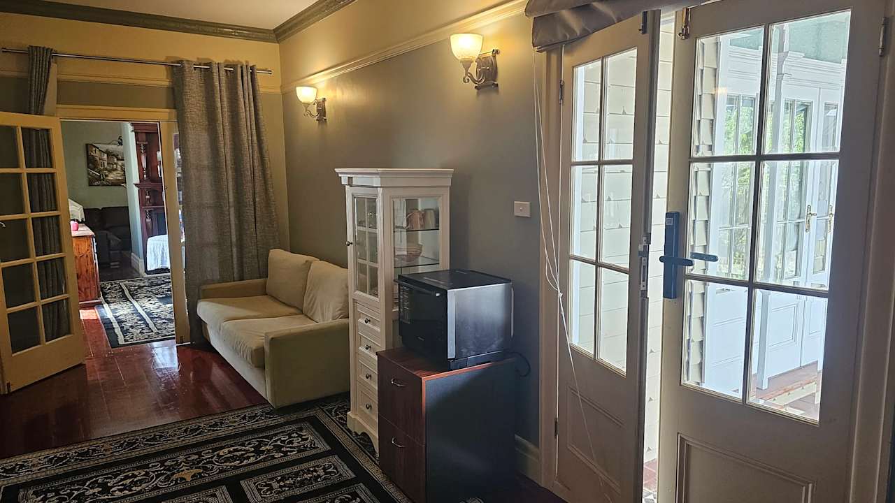 Furnished room with own bathroom