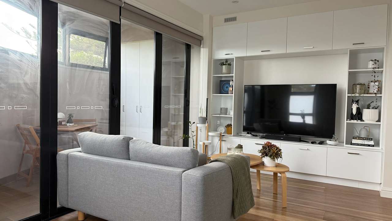 Unfurnished room in a flatshare