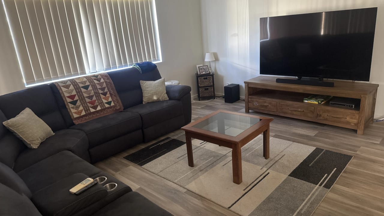 Room in a share house