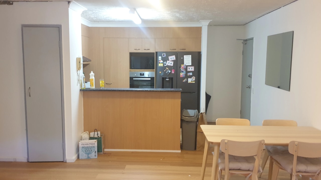 Furnished room with ensuite in a flatshare