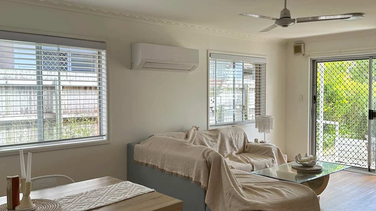 Unfurnished room in a share house