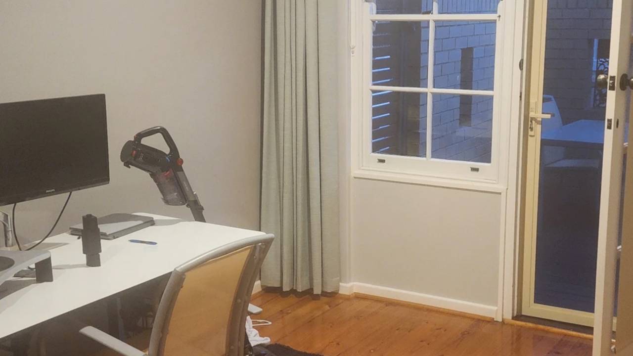 Unfurnished room in a flatshare