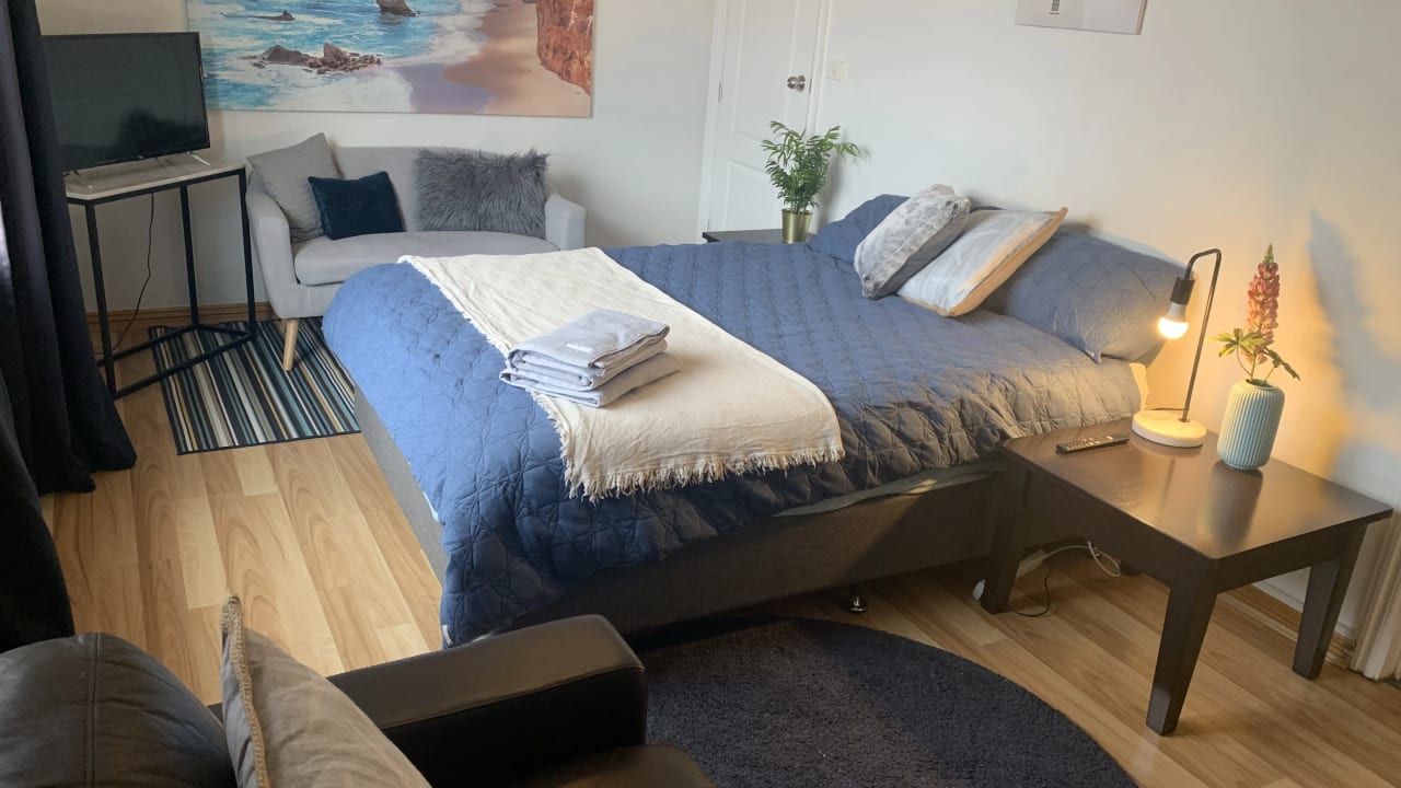 Furnished room in a flatshare