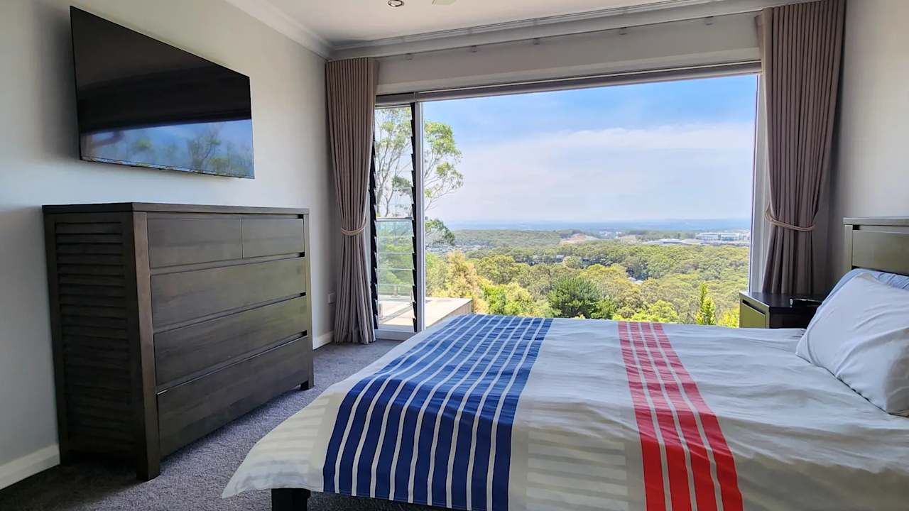 Furnished room with ensuite in a share house