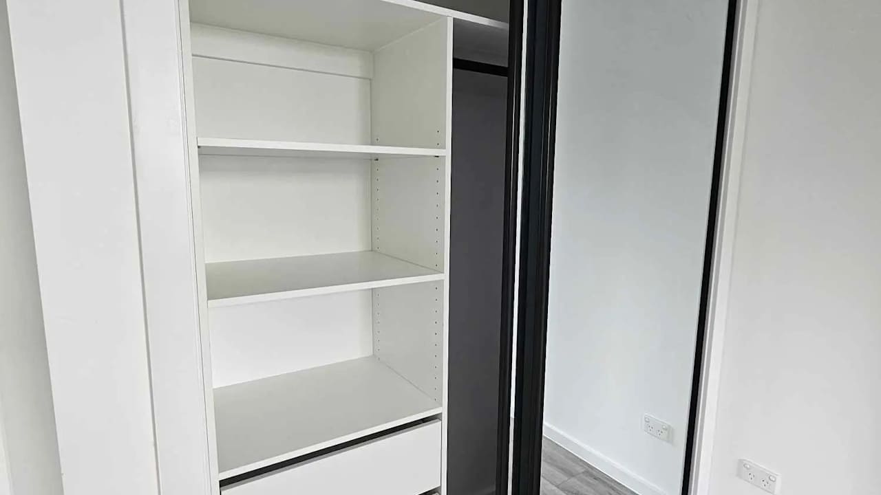 Room in a share house