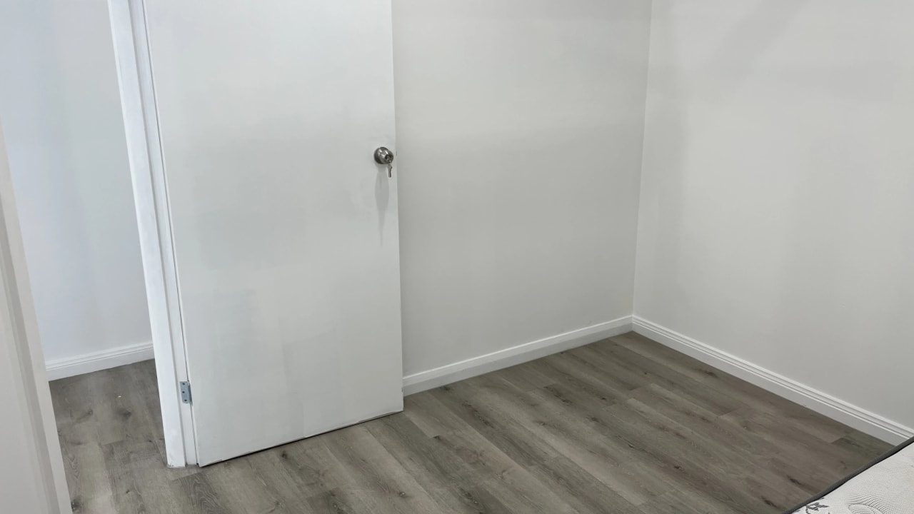 Room in a share house