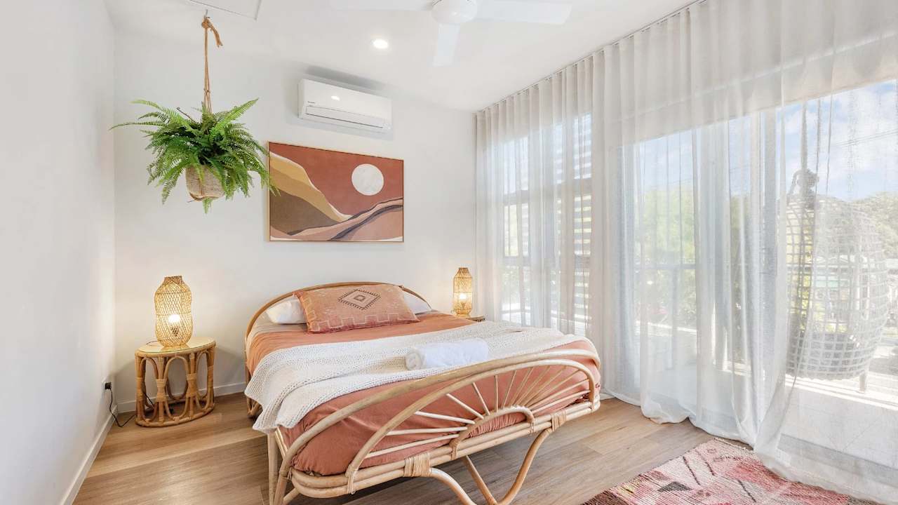 Furnished room with own bathroom