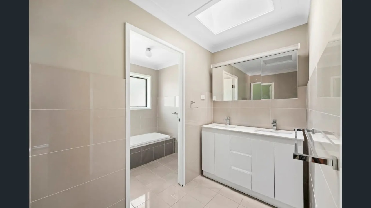 Room in a share house