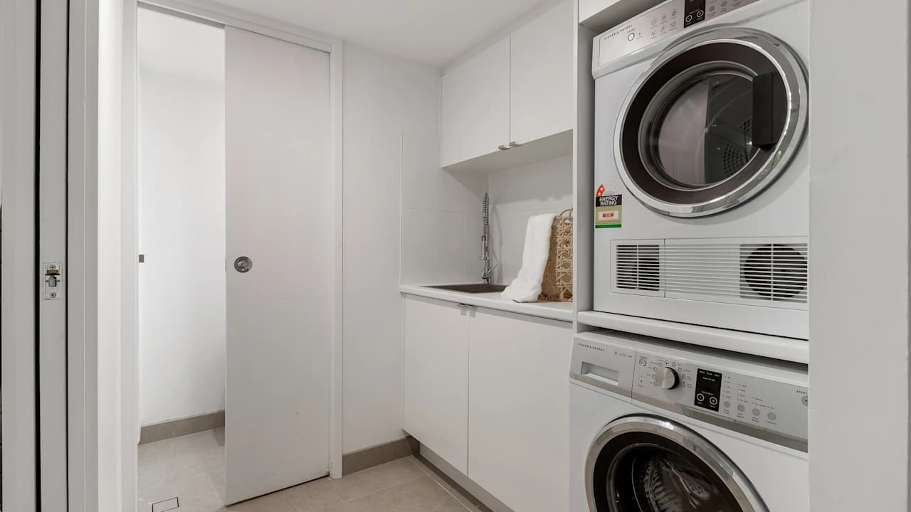 Whole property with 3 rooms for rent