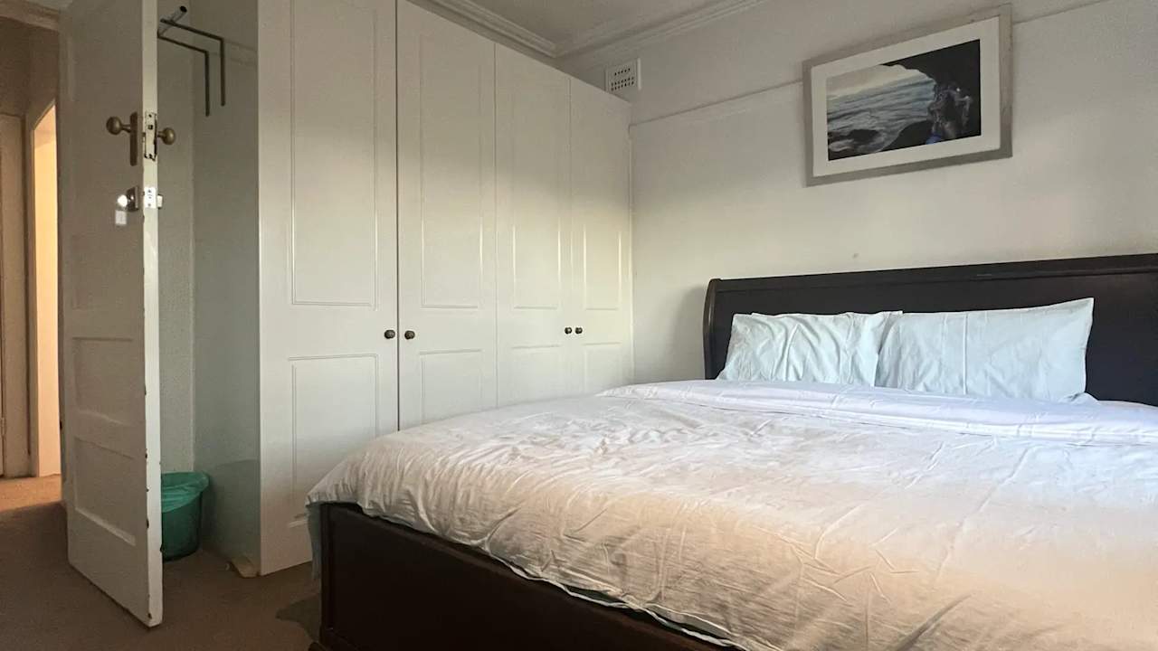 Furnished room in a share house