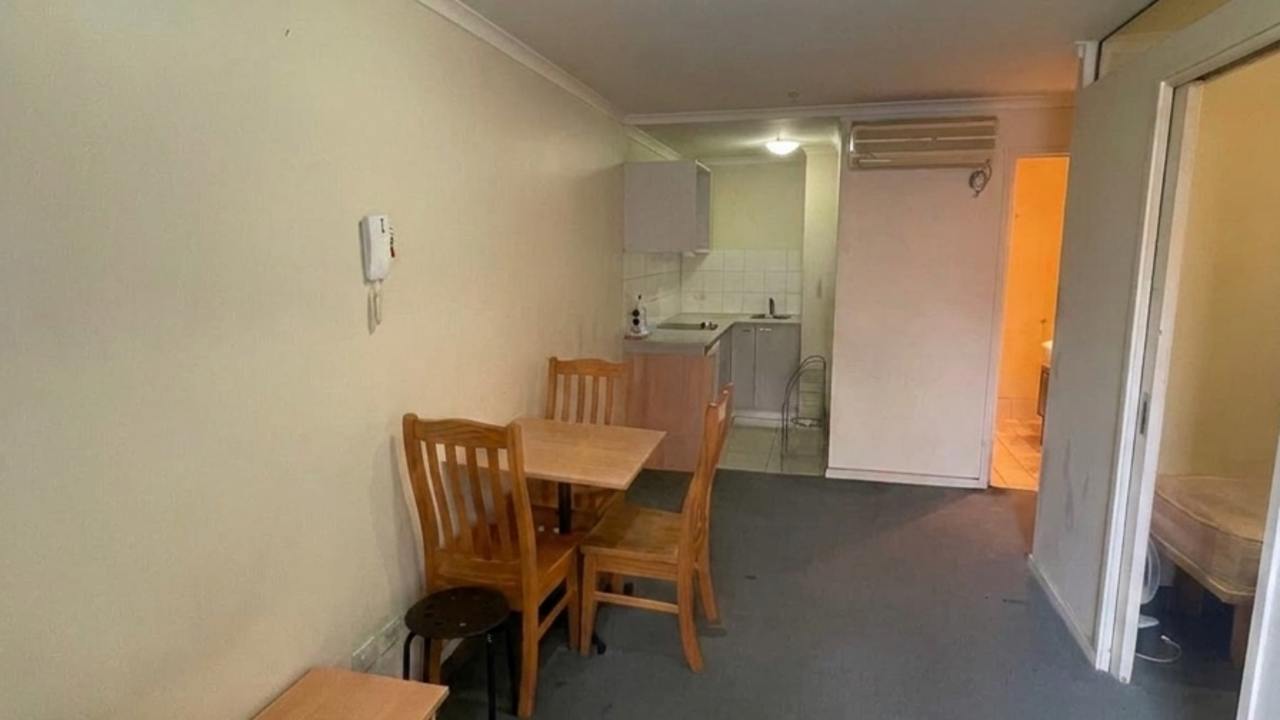 Whole property with 2 rooms for rent