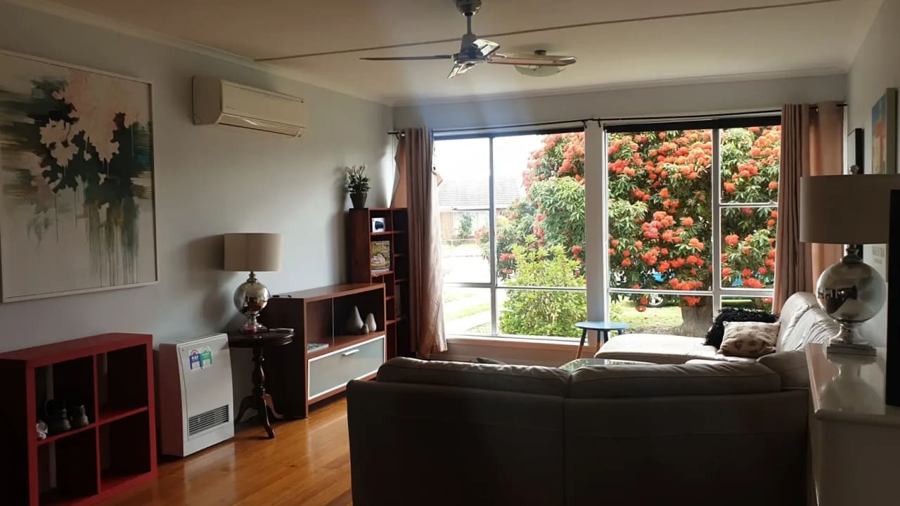 Room in a share house