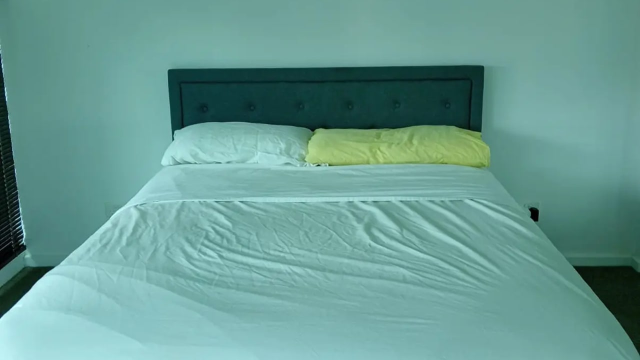Furnished room with own bathroom