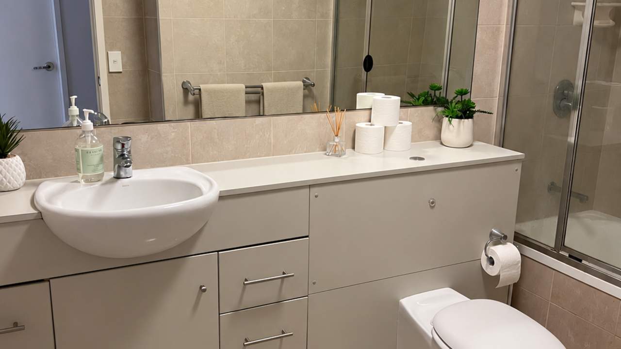 Furnished room with own bathroom