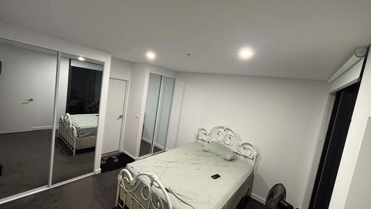 Furnished room with ensuite in a flatshare
