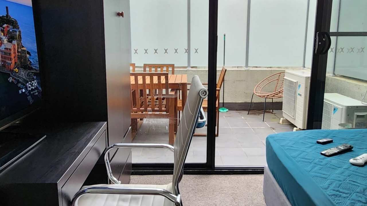 Furnished room in a flatshare