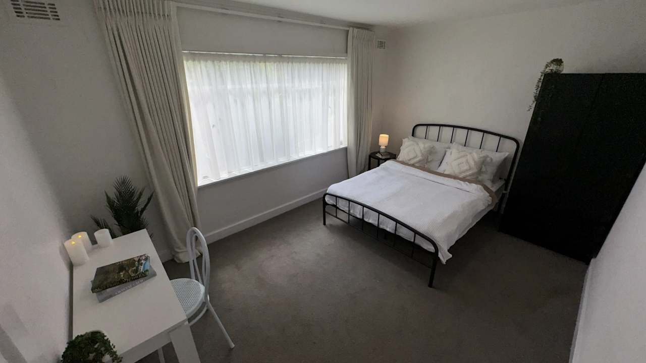 Furnished room in a share house