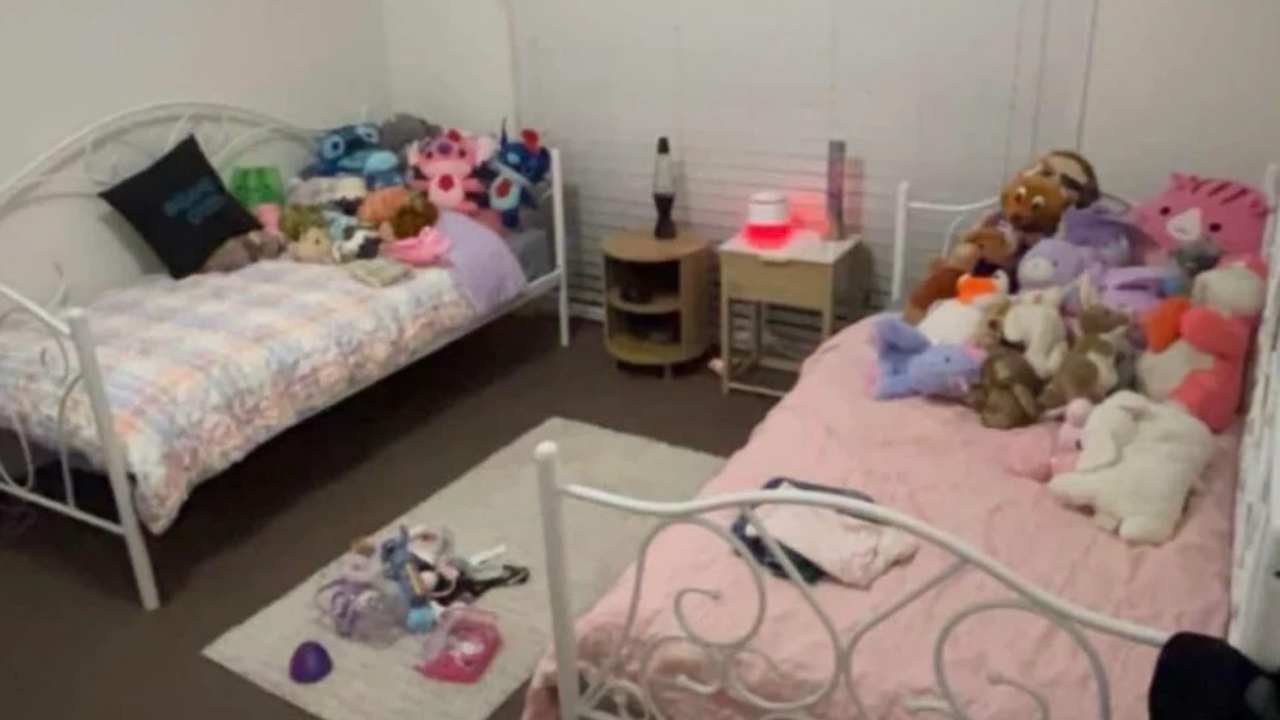 Unfurnished room with own bathroom