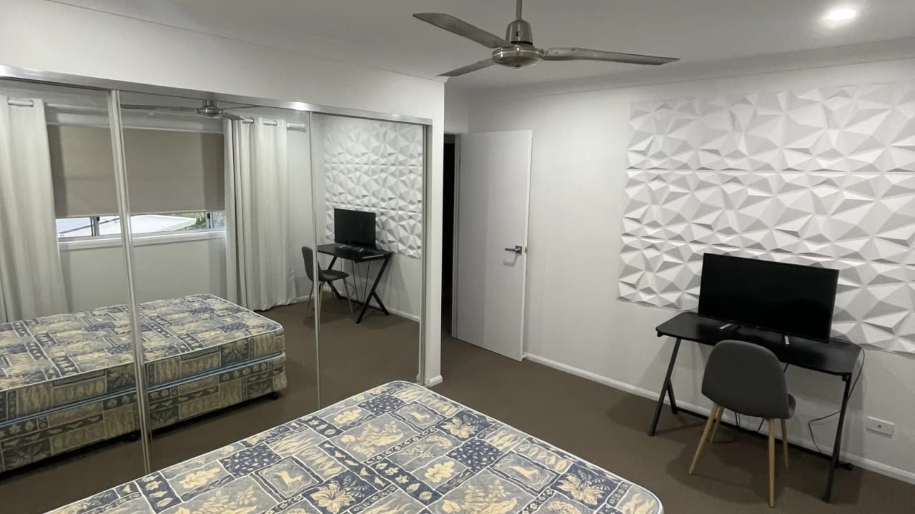 Furnished room in a share house