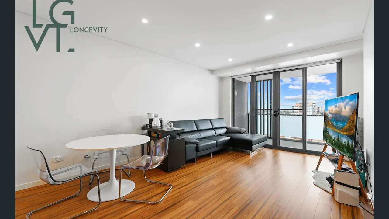 Furnished room with ensuite in a share house