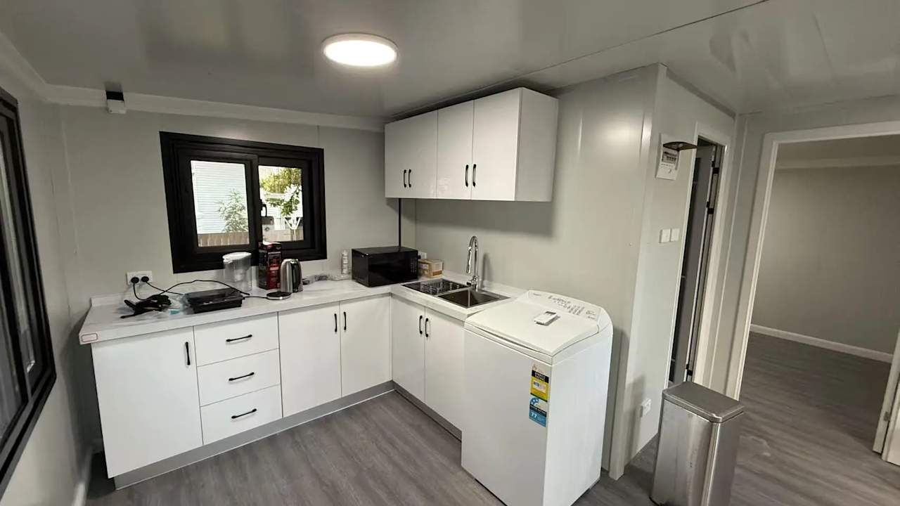 Furnished room with ensuite in a flatshare