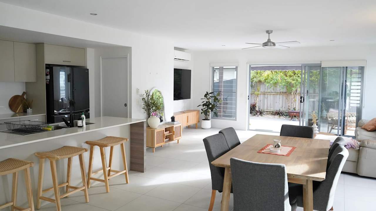 Room in a share house
