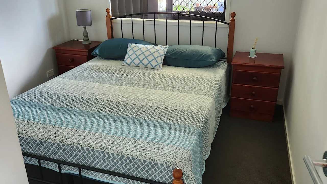 Room in a share house