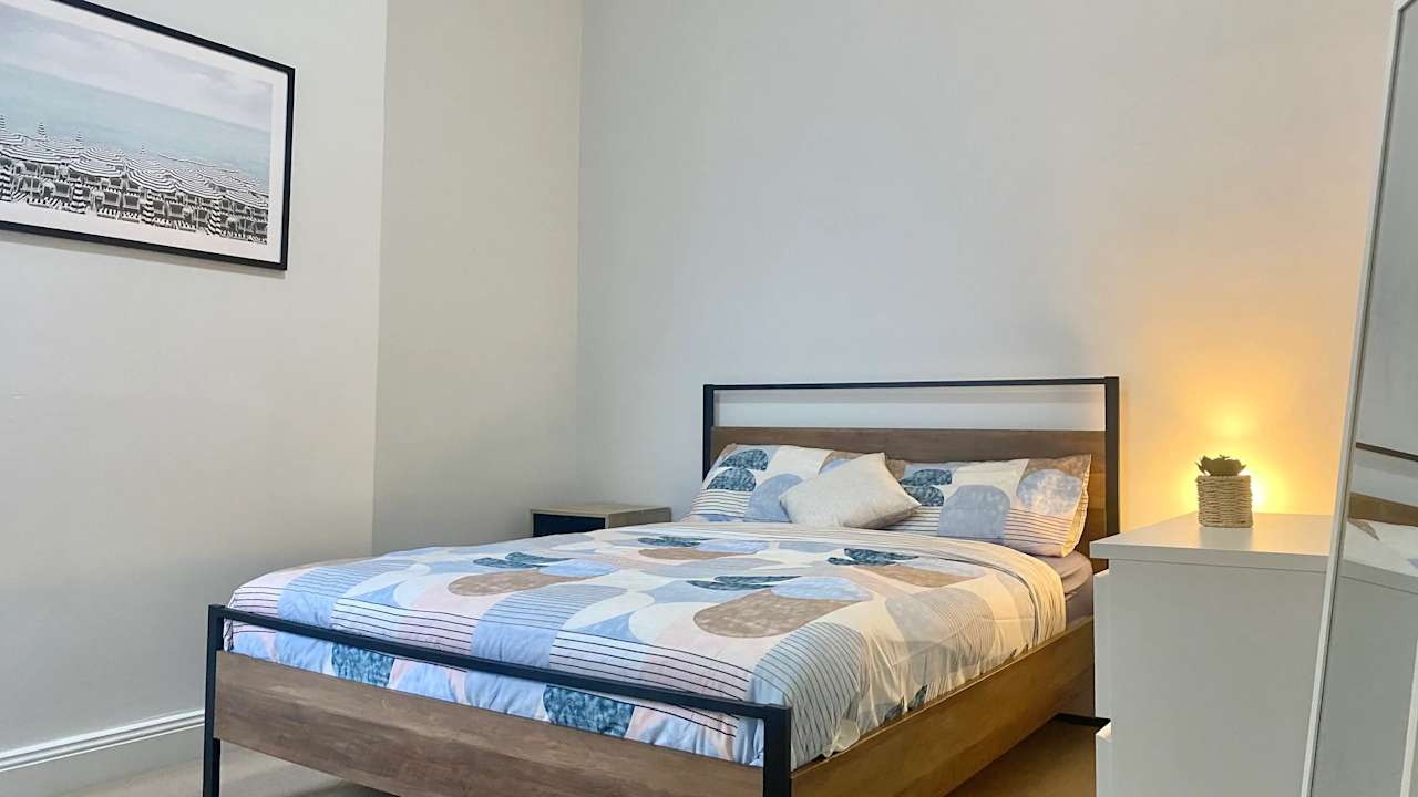 Furnished room in a share house