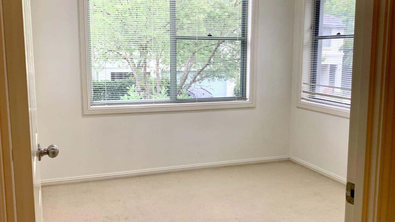 Unfurnished room in a share house