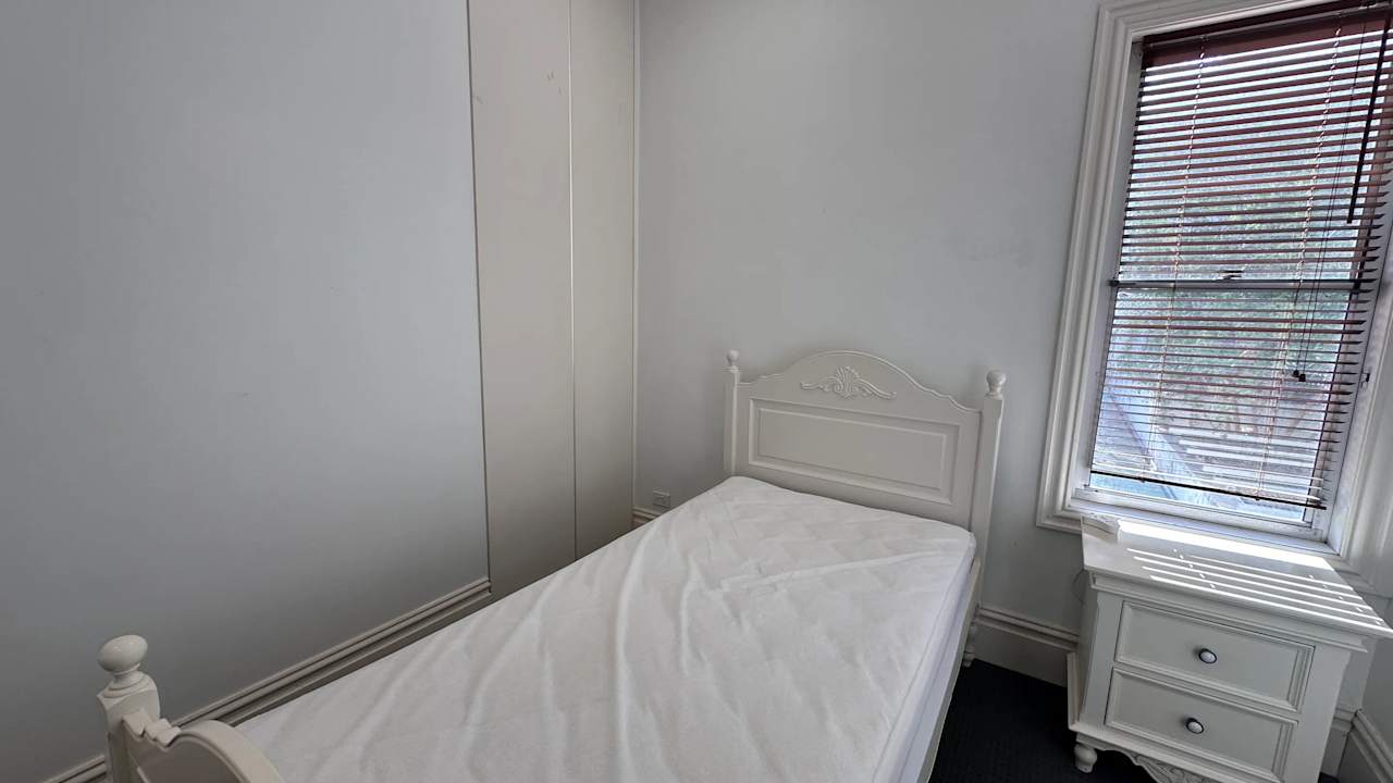 Furnished room with own bathroom