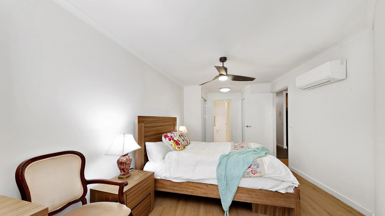 Furnished room with own bathroom