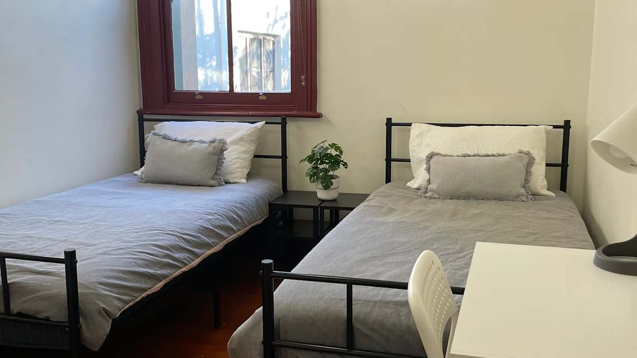 Furnished room in a flatshare