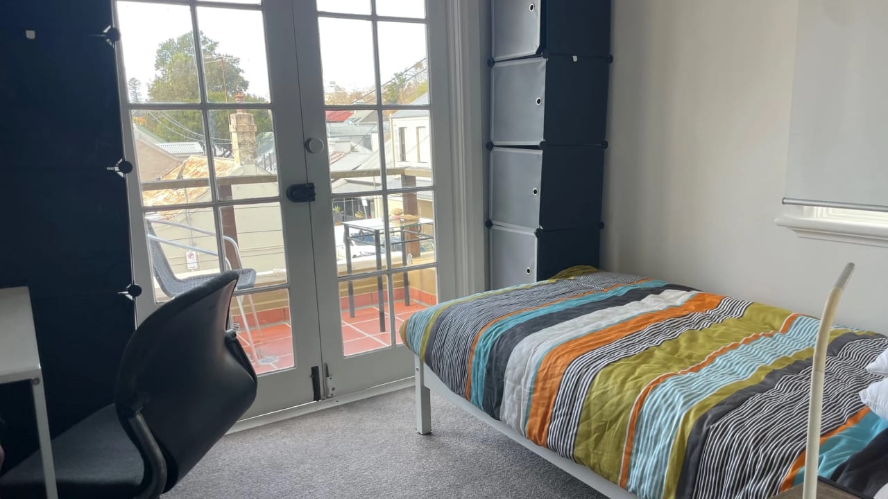 Furnished room in a share house